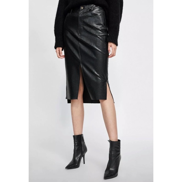 Zara Dresses & Skirts - Zara Black Faux Leather Snakeskin High Waist Skirt
